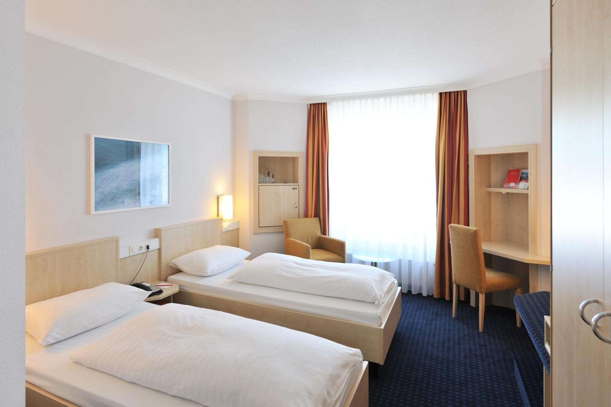 Intercityhotel Kiel Extérieur photo